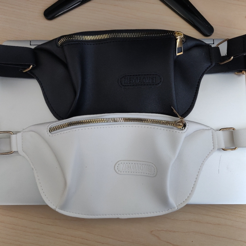 Fanny packs black and white